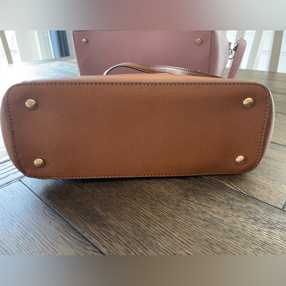 Tan Michael Kors Totebag - Picture 11 of 11